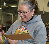 teacher practices uses steam materials at a training